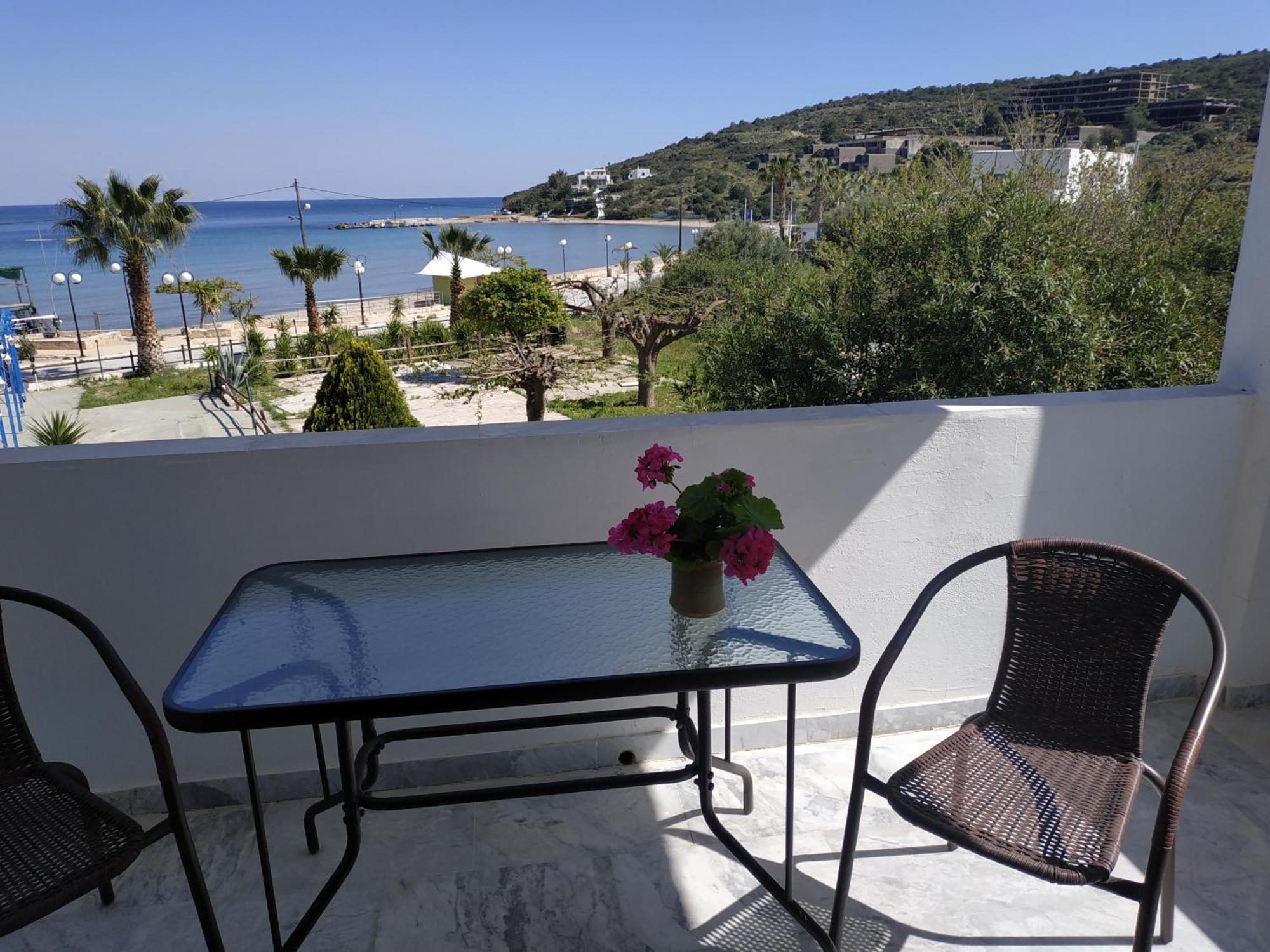 Παραθαλασσια Στουντιο Μιχαλιας Sea View Studio Michalias Agia Marina  外观 照片